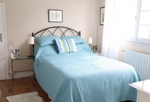 Detached House with Landscaped Garden