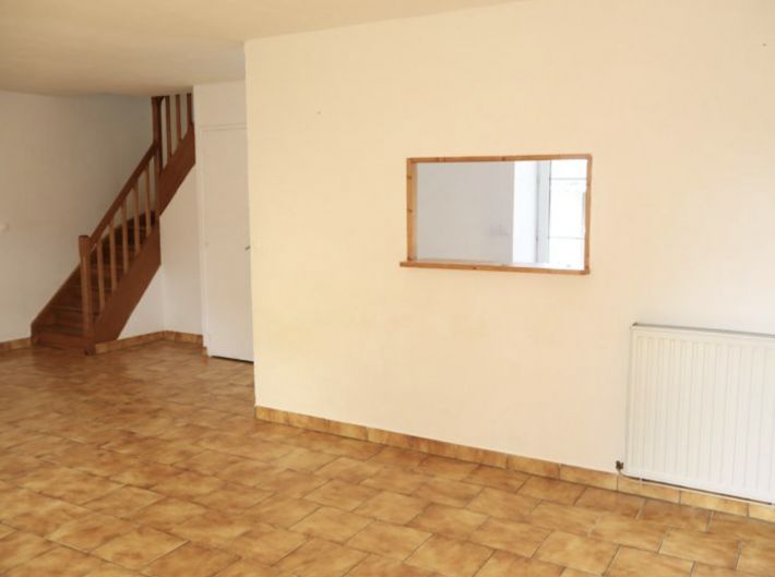 Town House With Courtyard Garden