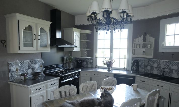 Detached House with Large Garden