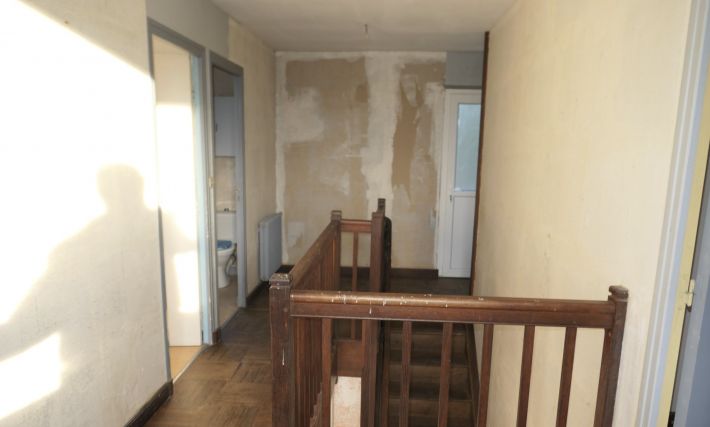 Detached House with Strong Potential and Garden