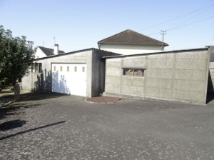 Detached House with Garden