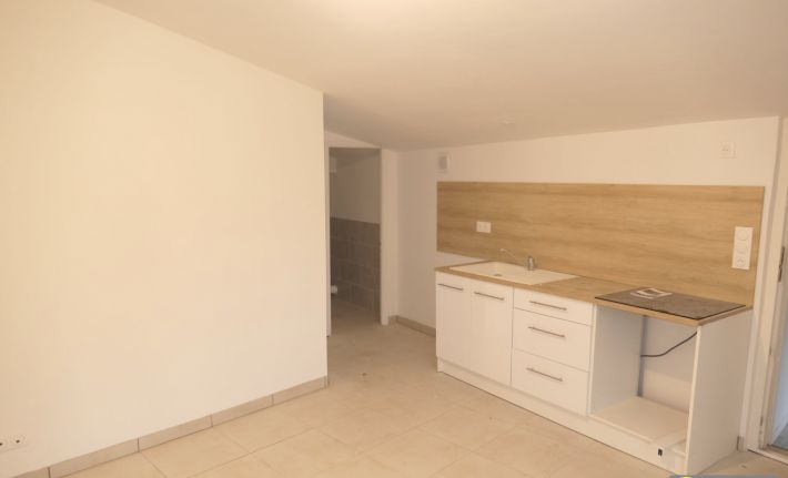 Business Premises with Apartment Above