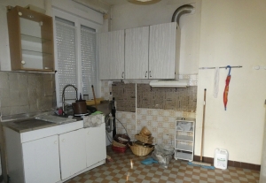 Building in Heart of Town Providing Income