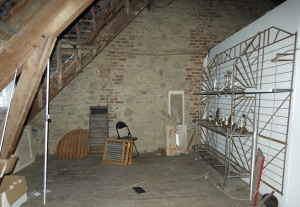 Building in Heart of Town Providing Income