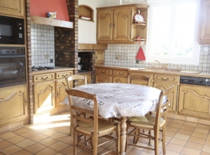 Detached House with Landscaped Garden