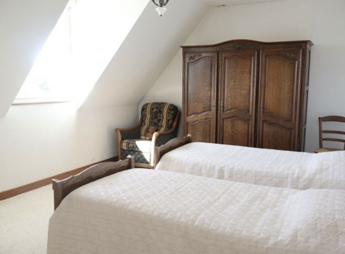 Detached House with Landscaped Garden