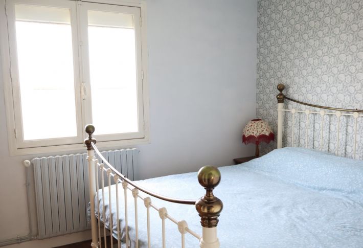 Detached House with Landscaped Garden