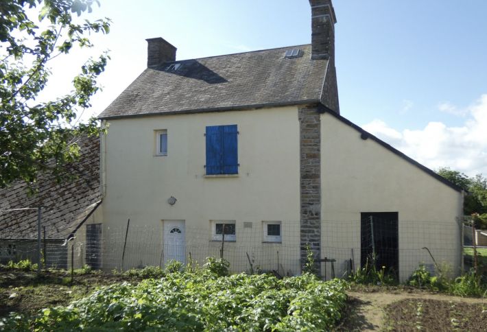 Traditional House with Nice Garden