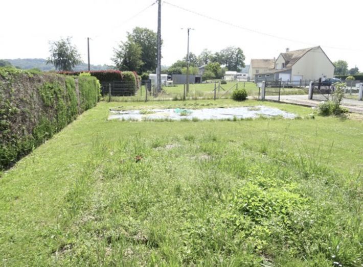 Semi-Detached House with Large Garden