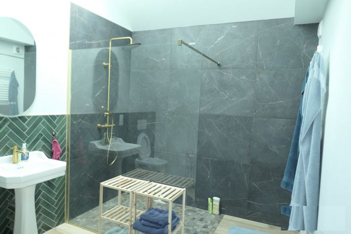 Detached Country House with Outbuildings