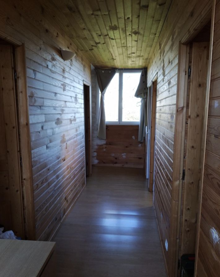 Detached Country House with Landscaped Garden