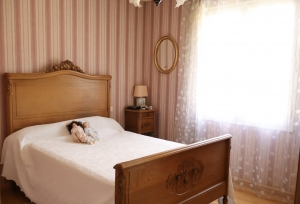 Detached House with Landscaped Garden