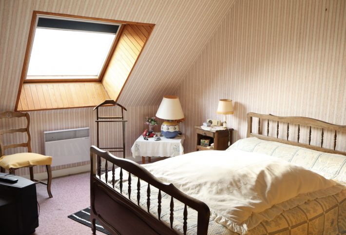 Detached House with Landscaped Garden