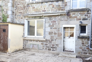 Town House With Courtyard Garden