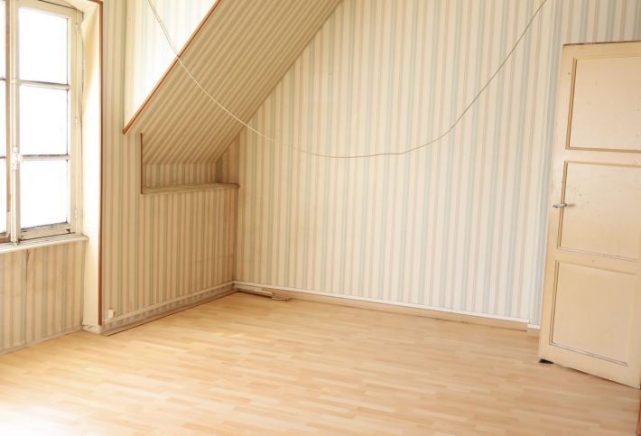 Town House With Courtyard Garden