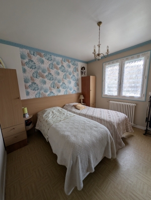 Detached House with Garden