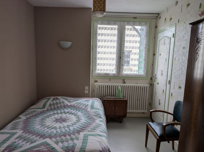 Detached House with Garden