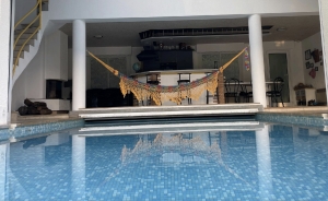 Lakeside Property with Swimming Pool and Views