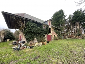 Main House with Barn in 1.5 Hectares of Land