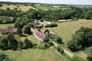 Detached Country House with Outbuilding
