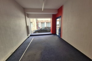 Building in Heart of Town with Flexible Accommodation