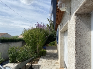 Very Comfortable Single Storey Villa With Garage