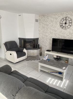 Very Comfortable Single Storey Villa With Garage