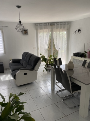 Very Comfortable Single Storey Villa With Garage