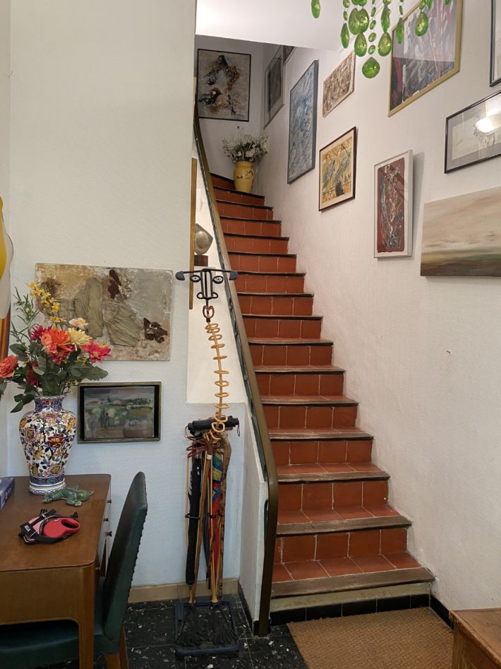 Beautiful And Rare Property Offering A Main House, A Studio And An Independent Guesthouse On A 545 M