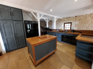 Detached Country House with Swimming Pool