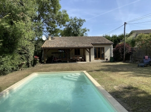 Detached Country House with Swimming Pool