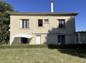 Detached House with Garden and Open View