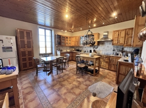 Detached Country House with Pool and Open Views