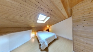 Detached House with Swimming Pool