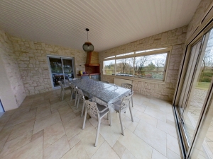 Detached House with Swimming Pool