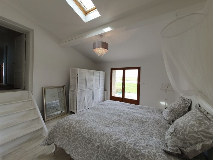 Detached Country House with Pool and Open Views
