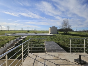 Detached Country House with Pool and Open Views