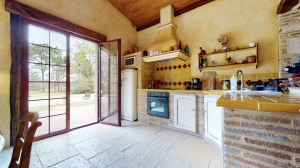 Detached Country House with Swimming Pool