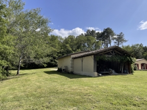Detached Country House with Swimming Pool