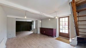 Property in the Heart of Picturesque Villae