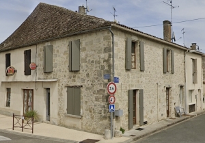 Property in the Heart of Picturesque Villae