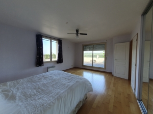 Detached Country House with Swimming Pool and Landscaped Garden