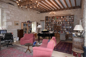 Detached Country House with Land and Swimming Pool