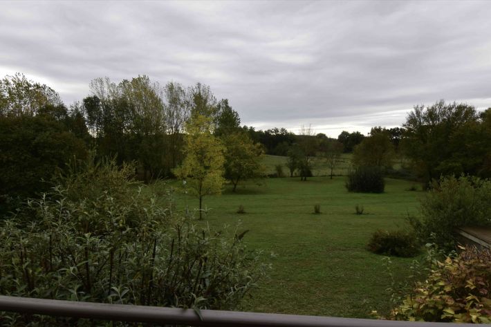 Detached Country House with Swimming Pool and Landscaped Garden
