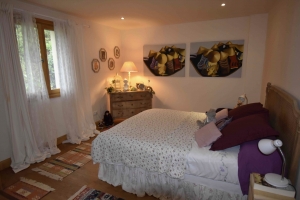 Detached Country House with Swimming Pool and Landscaped Garden