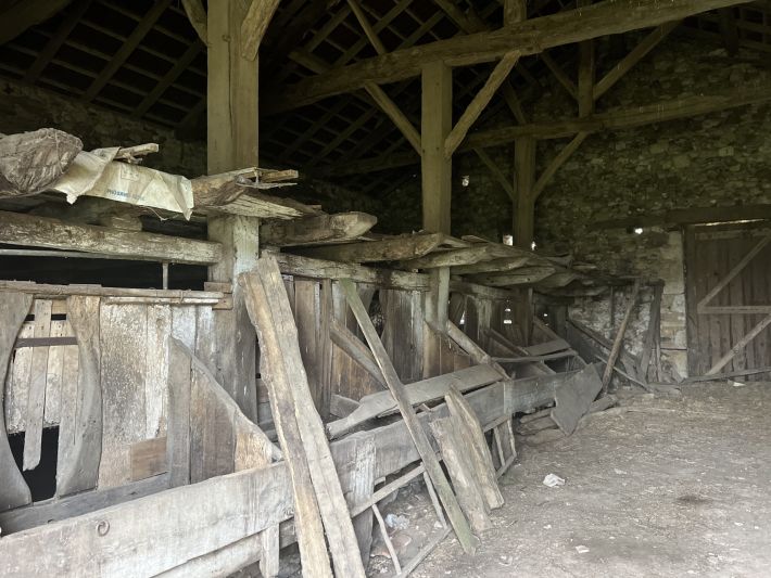 Countryside Barn to Renovate