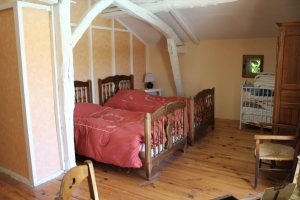 Detached House with Super Swimming Pool