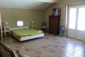 Detached House with Super Swimming Pool