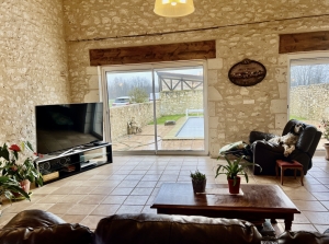 Main House with Guest Gite, Swimming Pool ad Land