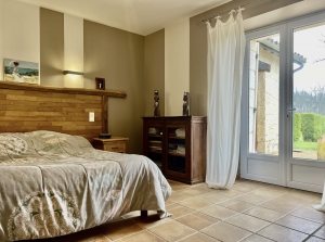Main House with Guest Gite, Swimming Pool ad Land